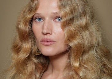 Los mejores champús en seco para ganar volumen y alargar los lavados